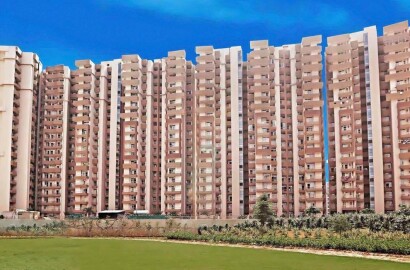 3 bhk Apartment available for sale in Supertech Capetowm Sector-74, Noida — photo 2