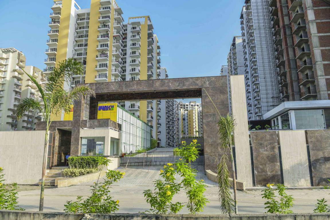 2 bhk +study Apartment available for sale in Panchsheel Hynish in Sec-1 Noida Extension — photo 1