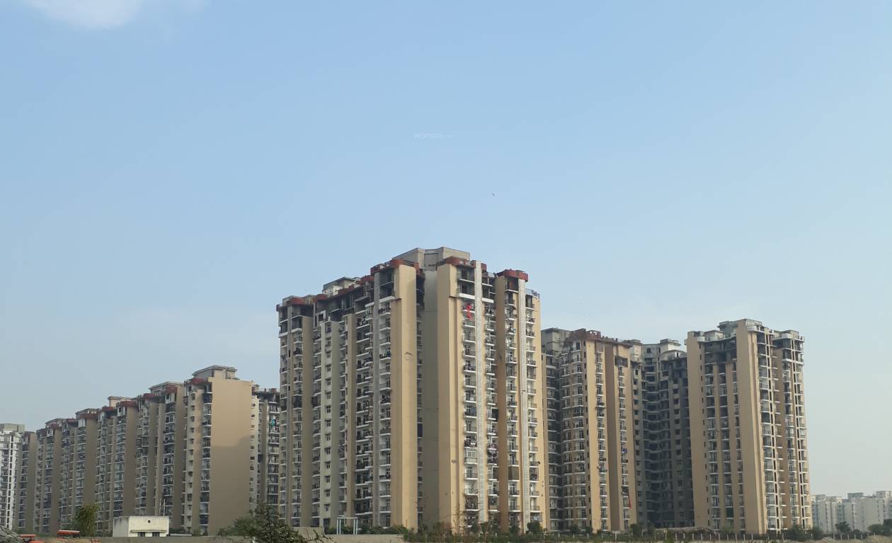 2 bhk Apartment available for sale in Amrapali Zodiac — photo 1