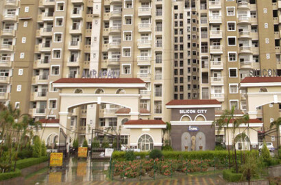 4 bhk + servant Apartment available for sale in Amrapali Siliconcity — photo 5
