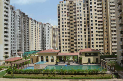 4 bhk + servant Apartment available for sale in Amrapali Siliconcity — photo 2