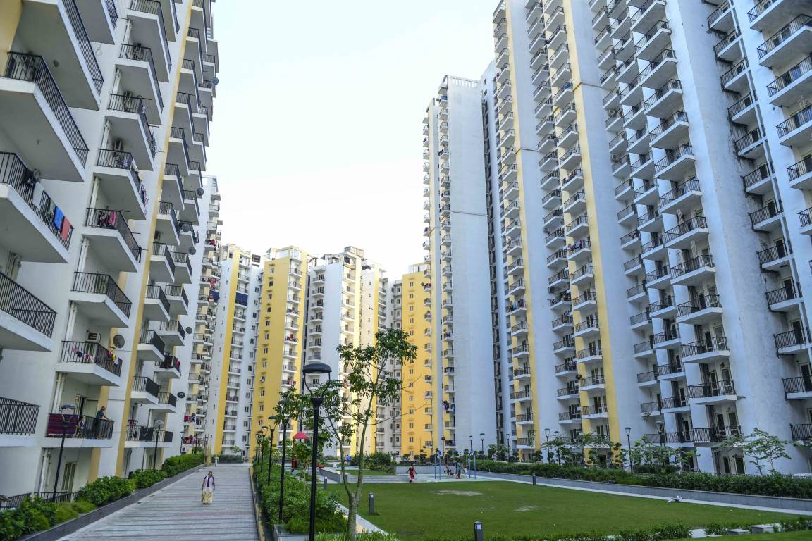 2 bhk +study Apartment available for sale in Panchsheel Hynish in Sec-1 Noida Extension