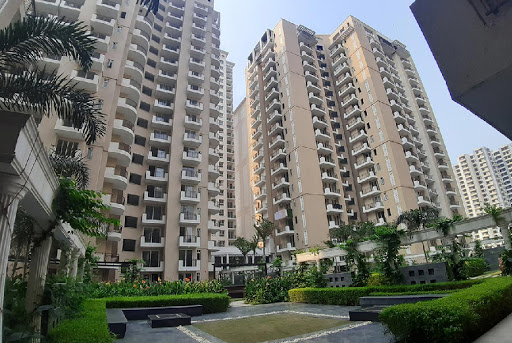 3 bhk + Servant apartment available for sale in Royal Court  n Sector-16 Noida Extension